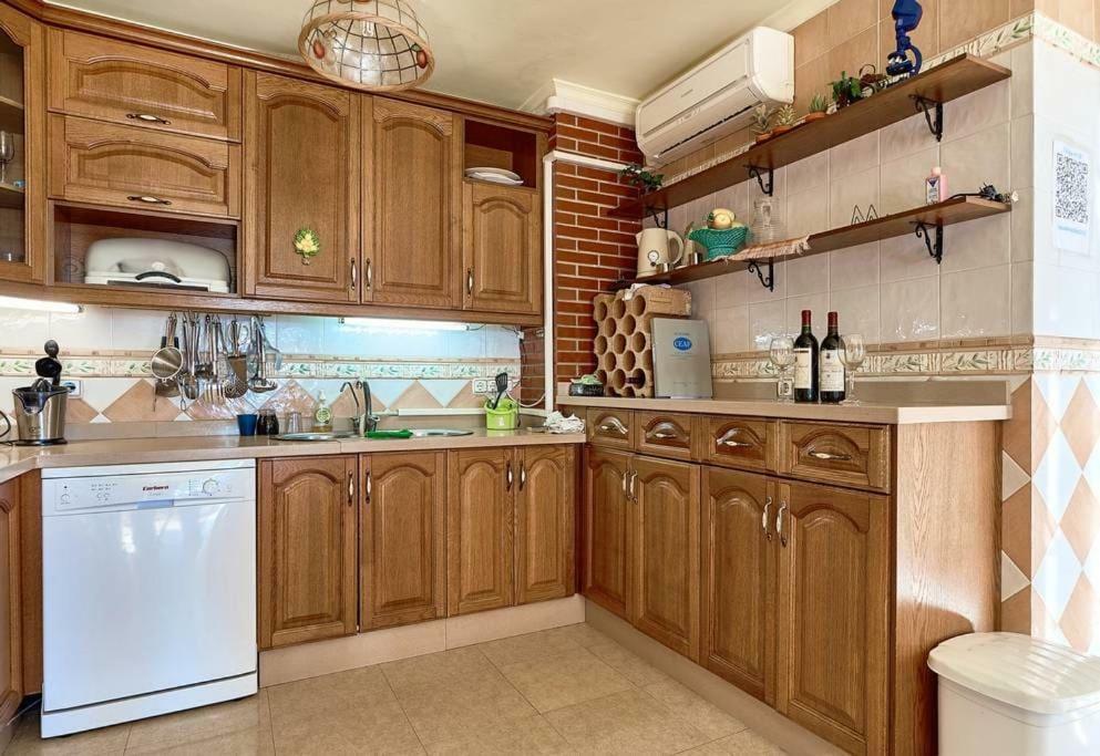 Casa De Sueno En La Playa Villa Adra Ngoại thất bức ảnh