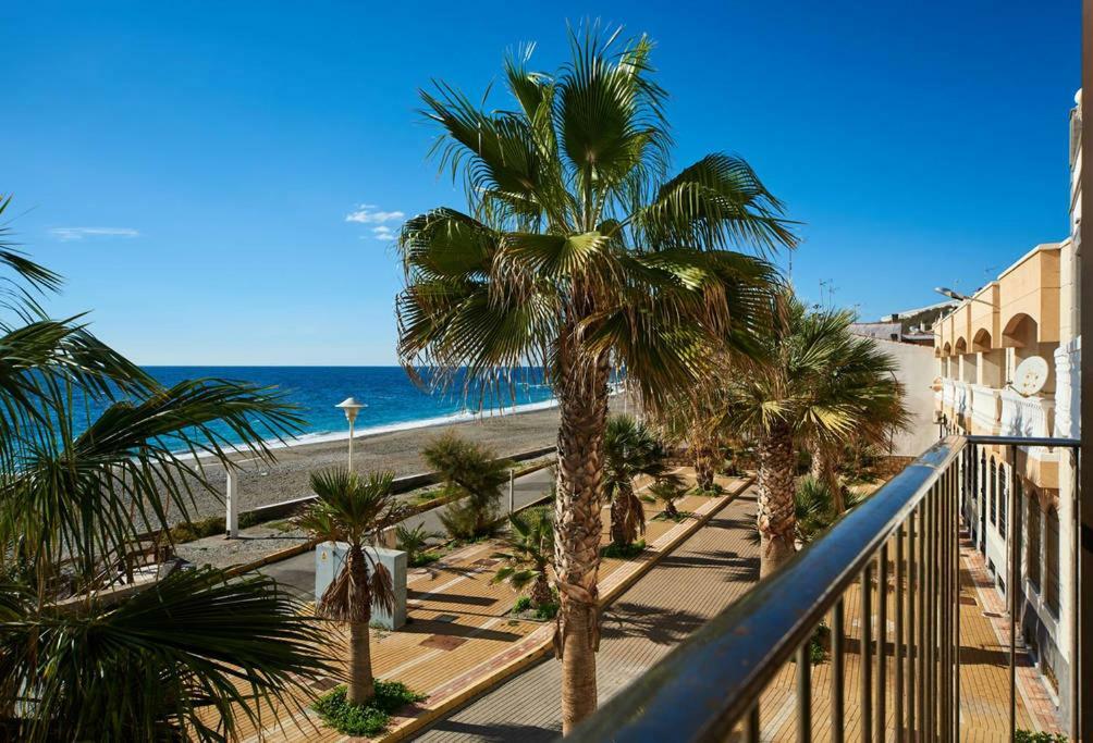 Casa De Sueno En La Playa Villa Adra Ngoại thất bức ảnh